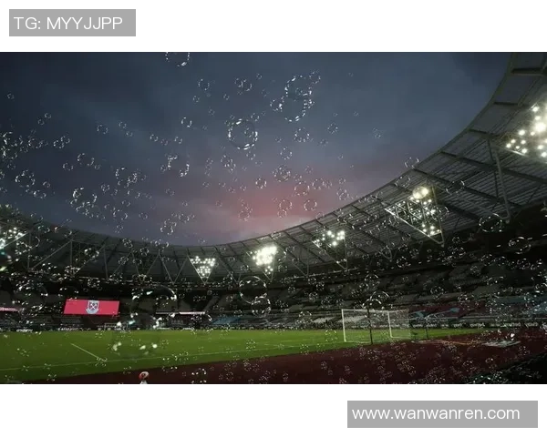 迪巴拉激情四射球场瞬间震撼4K壁纸展现足球王者风采